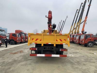 東風特商單橋配徐工8噸隨車吊 高效多能的工程伙伴